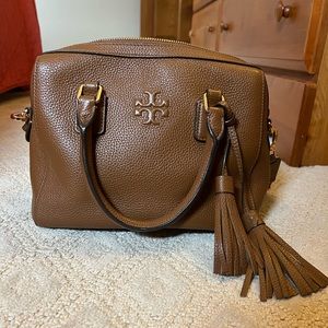 Tory Burch bag, EUC with minimal use. Great everyday bag that fits a ton!